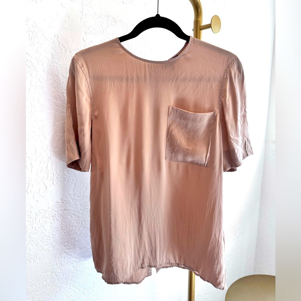 Beige silk Donna Karen tshirt blouse.